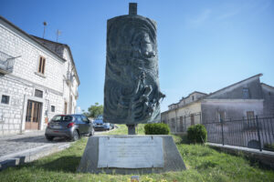 5 - Monumento ai caduti